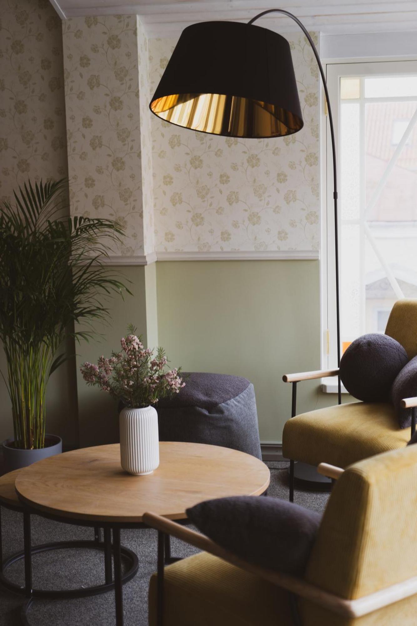 Vanalinna Boutique Hotel Kuressaare Kültér fotó