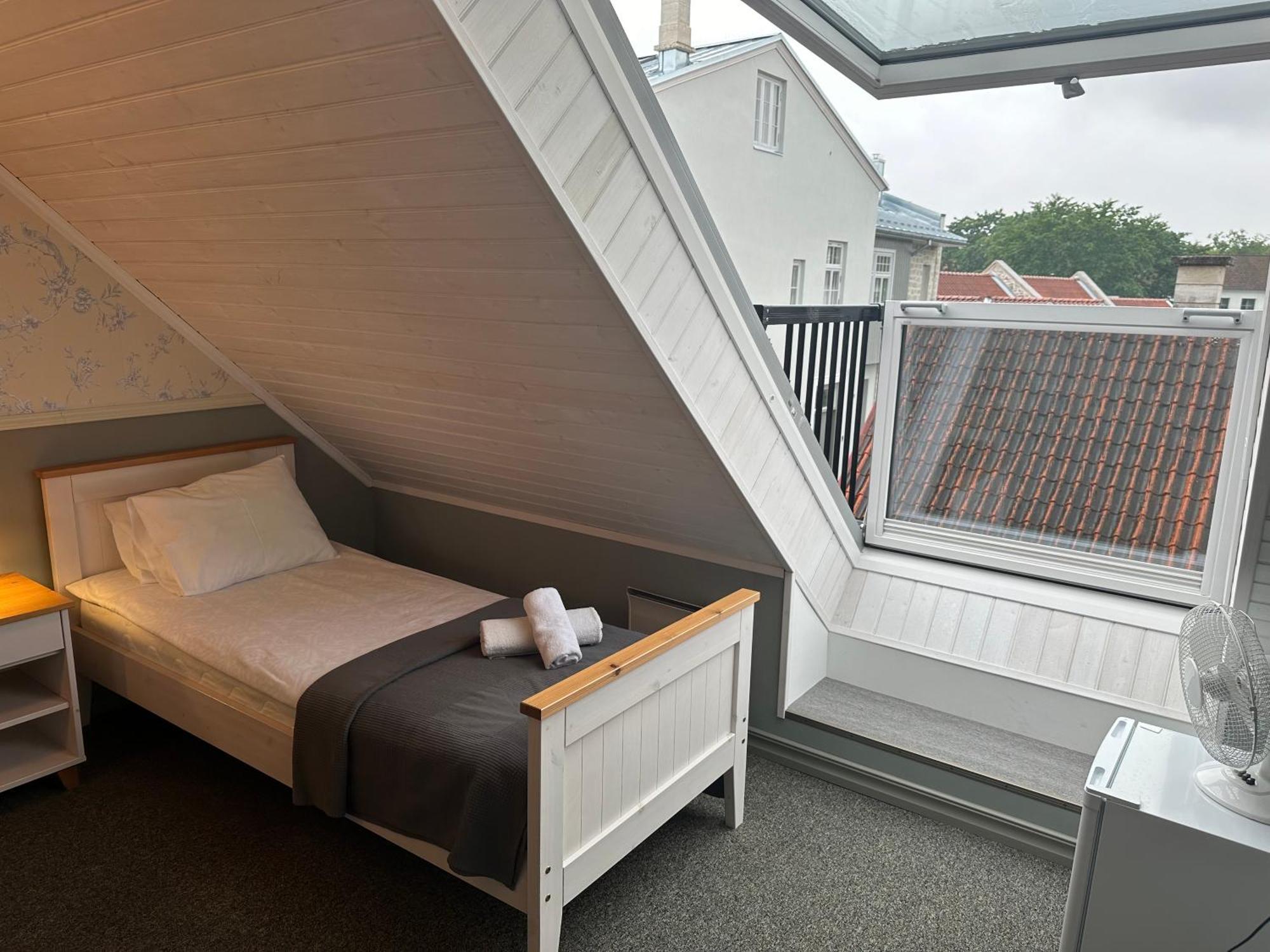 Vanalinna Boutique Hotel Kuressaare Kültér fotó