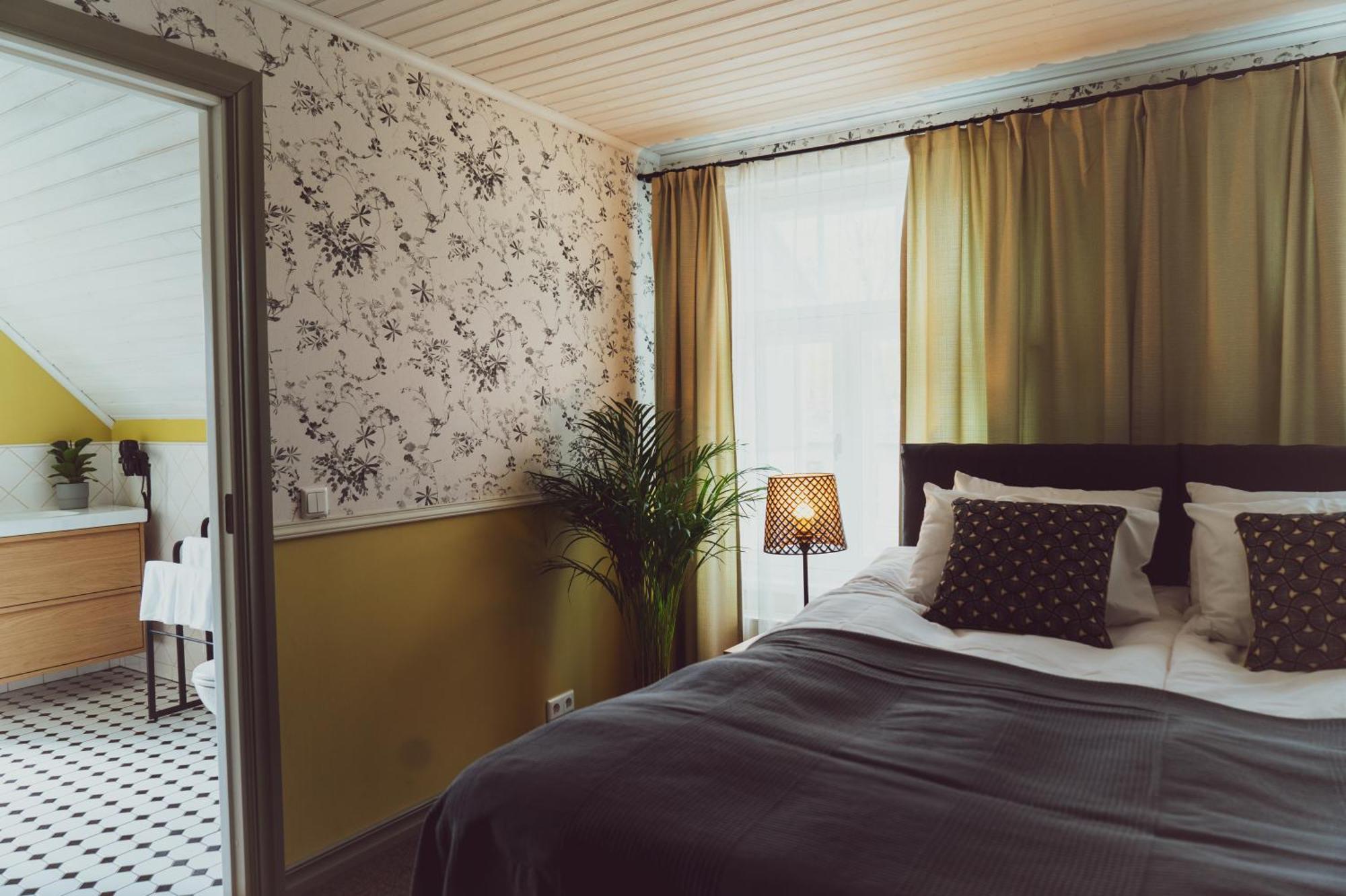 Vanalinna Boutique Hotel Kuressaare Kültér fotó